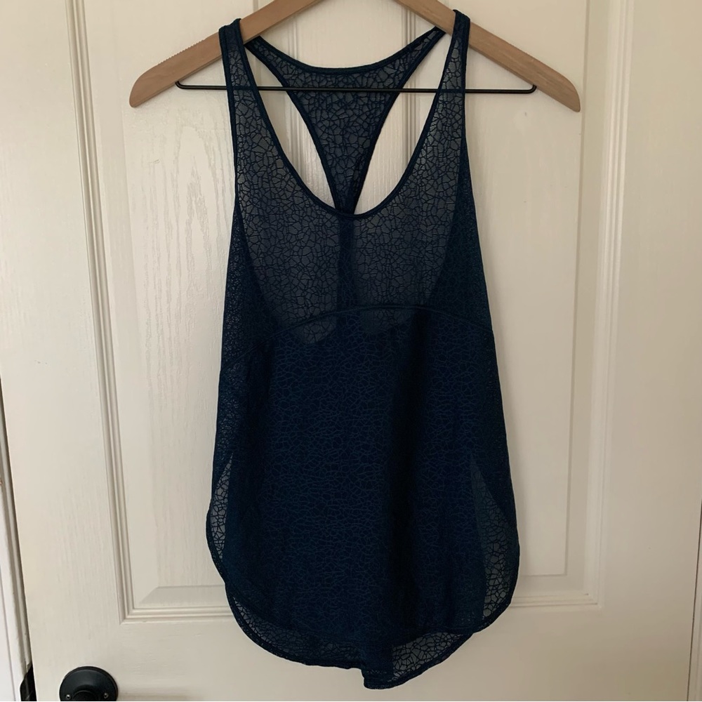Lululemon Twist & Train Tank Floral Mesh Navy Relaxed Fit Flowy Lightweight